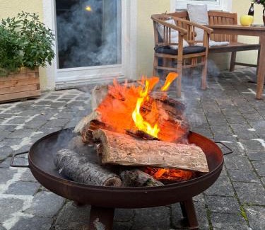 Unterleinleiter House | Casa-Philipp, mediterrane, lichtdurchflutete, stilvolle Ruhe-Oase, ebenerdig, barrierefrei, mit Garten, Terrasse, Grill und Sauna im Naturparadies Fränkische Schweiz