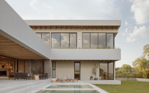 Tepeji del Rio Villa | Casa Pirules. Moderna y comoda casa con alberca caliente en club de golf!