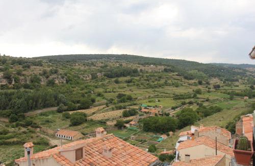 Vilafranca Ski Chalet | Casa Rústica en Villafranca del Cid con vistas a la montaña "Els Arenals"
