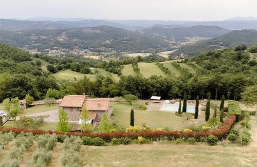 Bivio Lugnano Villa | Casa Raffaello - Four Bedroom Villa, Sleeps 8