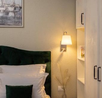 Lazaret House | Casa Renium