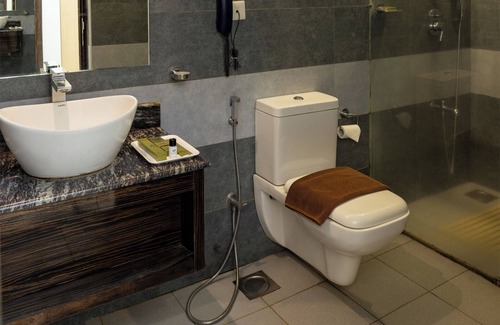 Perumbavoor Hotel | Casa Rio Resort Athirapilly