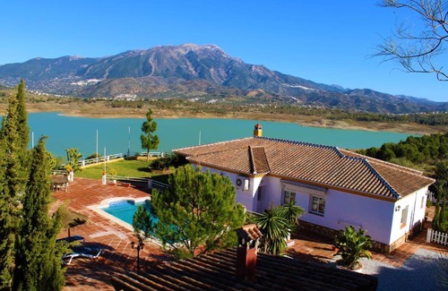 Vinuela Apartment | Casa Rocío&Paloma