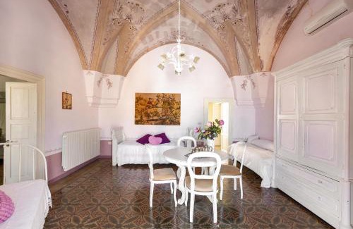 Sava Apartment | Casa Romantica by BarbarHouse