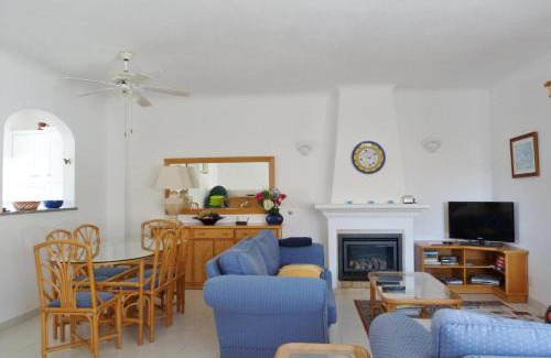 Luz Villa | Casa Rosa Floresta