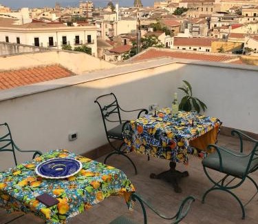 Monte di Pieta Hotel | Casa Rosa