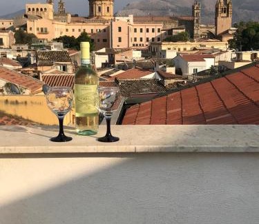 Monte di Pieta Hotel | Casa Rosa