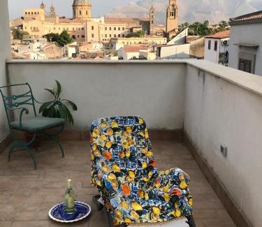 Monte di Pieta Hotel | Casa Rosa