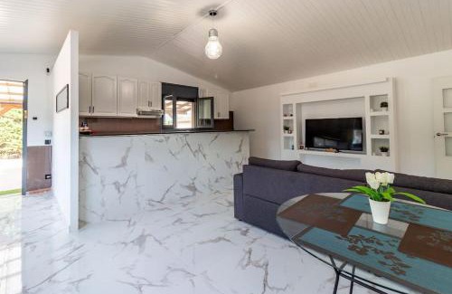 Vilobi d'Onyar Villa | Casa rural con piscina privada, barbacoa, WIFI y parking incluido