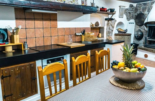 Els Plans de Sio Cottage | Casa Rural