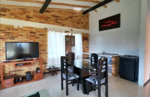 Ubate House | Casa rural frente a pista de BMX