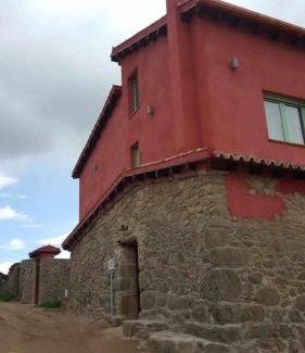 La Iglesuela House | Casa Rural Rojo del Tietar