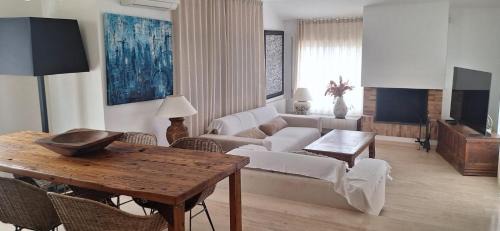 Torroella de Montgri House | casa santa caterina