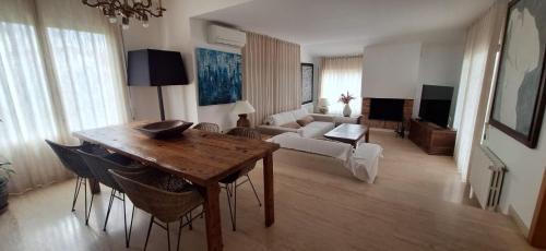 Torroella de Montgri House | casa santa caterina