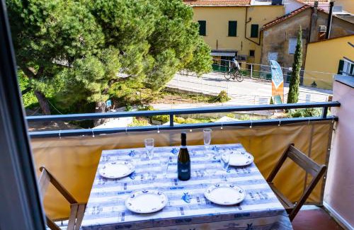 San Lorenzo al Mare Apartment | Casa Selù a 100 mt dal mare