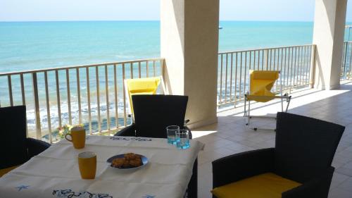 Donnalucata Apartment | Casa Sul Mare con Vista Mozzafiato