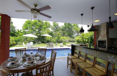 Itacimirim House | Casa Temporada - 4 suítes - Condomínio Luxo - Piscina Extraordinária - Praia de Itacimirim-BA