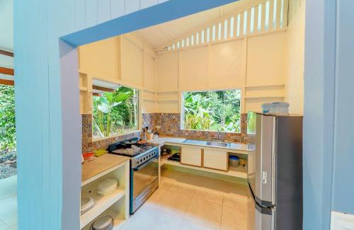 Puerto Viejo de Talamanca House | Casa Theia - Comfort cabin, Caribbean jungle beach
