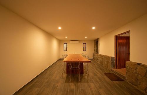 Granjas del Marques House | Casa Tobala