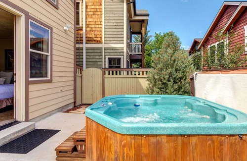 North Park City Cottage | Casa Tornare 3 Bedrooms PEA-1260 by KBM