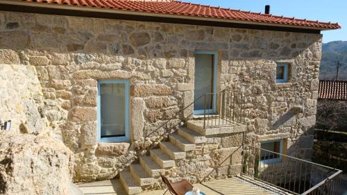 Campo de Gerez House | Casa Tritão