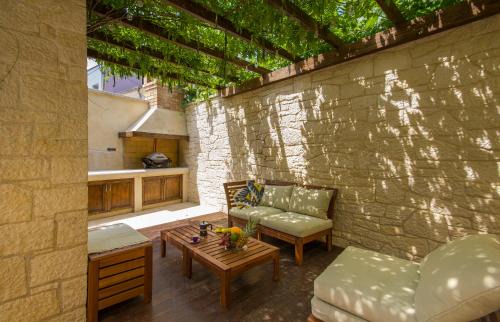 Tar-Vabriga House | Casa Ulivo