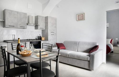 Guarene Apartment | Casa Vacanze La Porta in Piazza