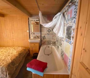 Trun Apartment | Casa Vegana 4,5 Zimmer 8Pl, 3 Badezimmer