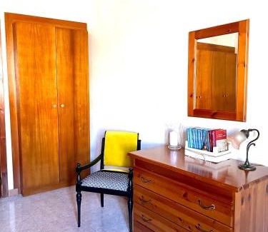 Laconi House | Casa Veronica - accogliente casa su due piani nel cuore del borgo