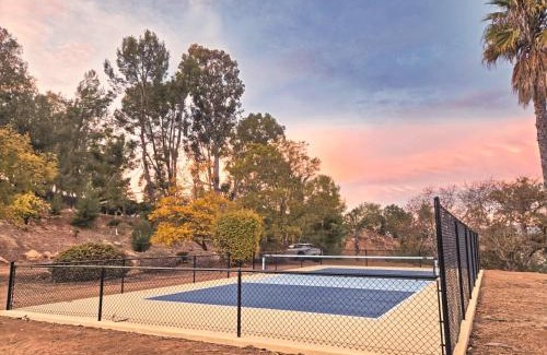 Fallbrook House | Casa Via Zara - Sweeping Mountain Views with Pool