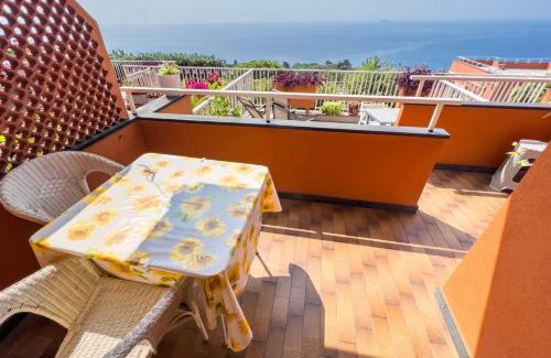 Varazze Apartment | Casa vista mare le Ginestre