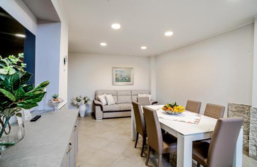 San Giovanni Montebello House | CASA ZU' SARU