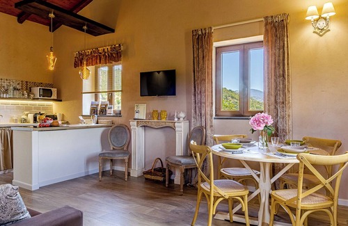 Rovittello Apartment | Casale BuonaTerramia