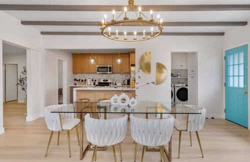 The Plaza House | Cascade Cove| Heated Pool Spa | Billiards & Lounge