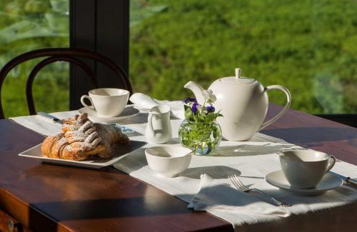 Angera Bed & Breakfast | Cascina Canée