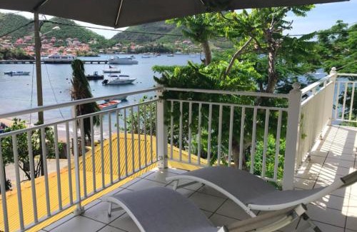 Terre-de-Haut House | Case à Lili, joli haut de villa face à la mer dans le bourg.