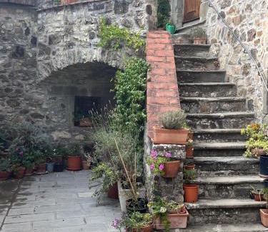 Casone Carpinelli House | Case Apuane
