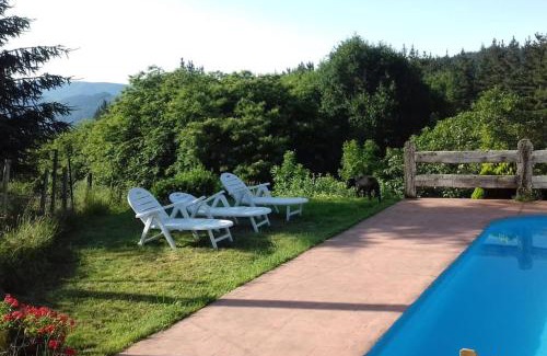 Orozko House | caserio vasco con piscina y barbacoa