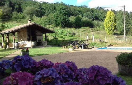 Orozko House | caserio vasco con piscina y barbacoa