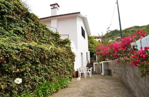 Porto da Cruz House | Casinha do Paiol