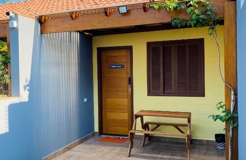 Boraceia House | Casinhas Terõ - Chalé 05 suíte