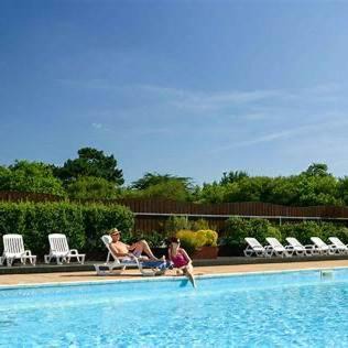 New Forest District House | Casita De Cuervo at Shorefield Park - WIFI - Pet Friendly - Passes Included