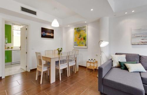 Pedregalejo Apartment | Casita en Pedregalejo con terraza