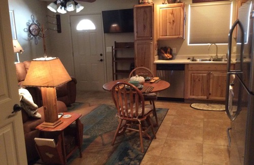 Southeastern Villa | Casita only 3 blocks from downtown- Very clean!