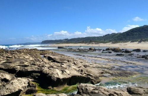 Aguadilla House | Casita PuertAzul - Breezy and relaxing getaway