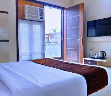 Patel Nagar Bed & Breakfast | Cassava Stay close to Visa Center