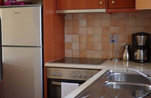 Maleme House | Cassiopeia 1BR Apt on Beach with Pool