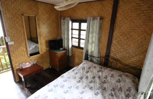 Pak Kret House | Cast Away Homestay