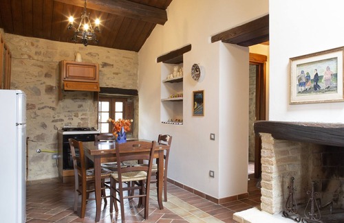 Gualdo Cattaneo Apartment | Castello di Cisterna