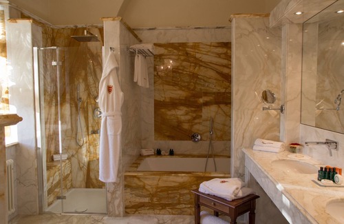 Guarene Hotel | Castello di Guarene